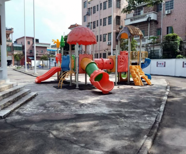 中证所 番禺区沙湾街龙湾村：民生微实事落地见效，公园儿童游乐区焕新添安全